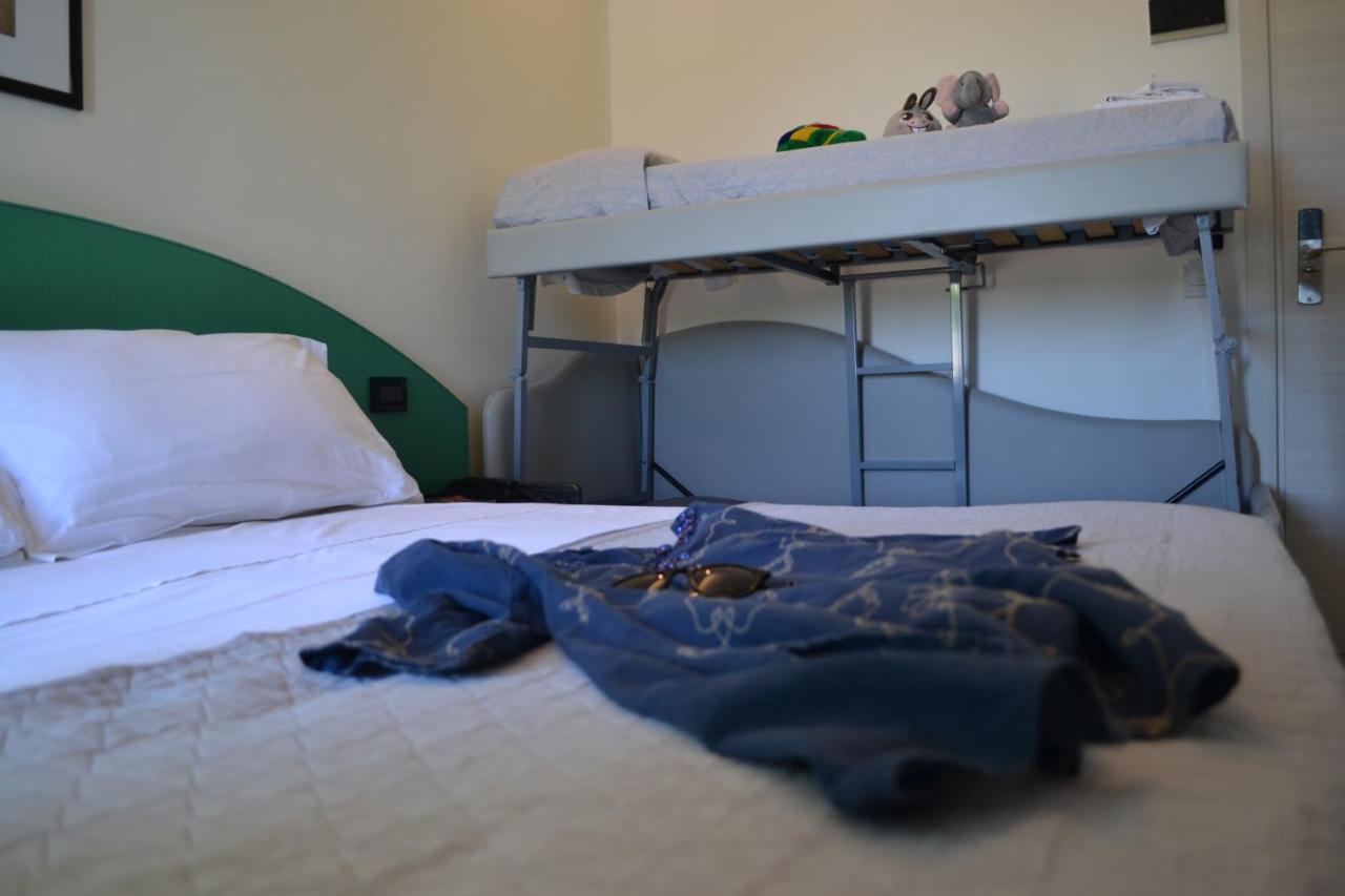 Hotel Tre Stelle 리미니 외부 사진