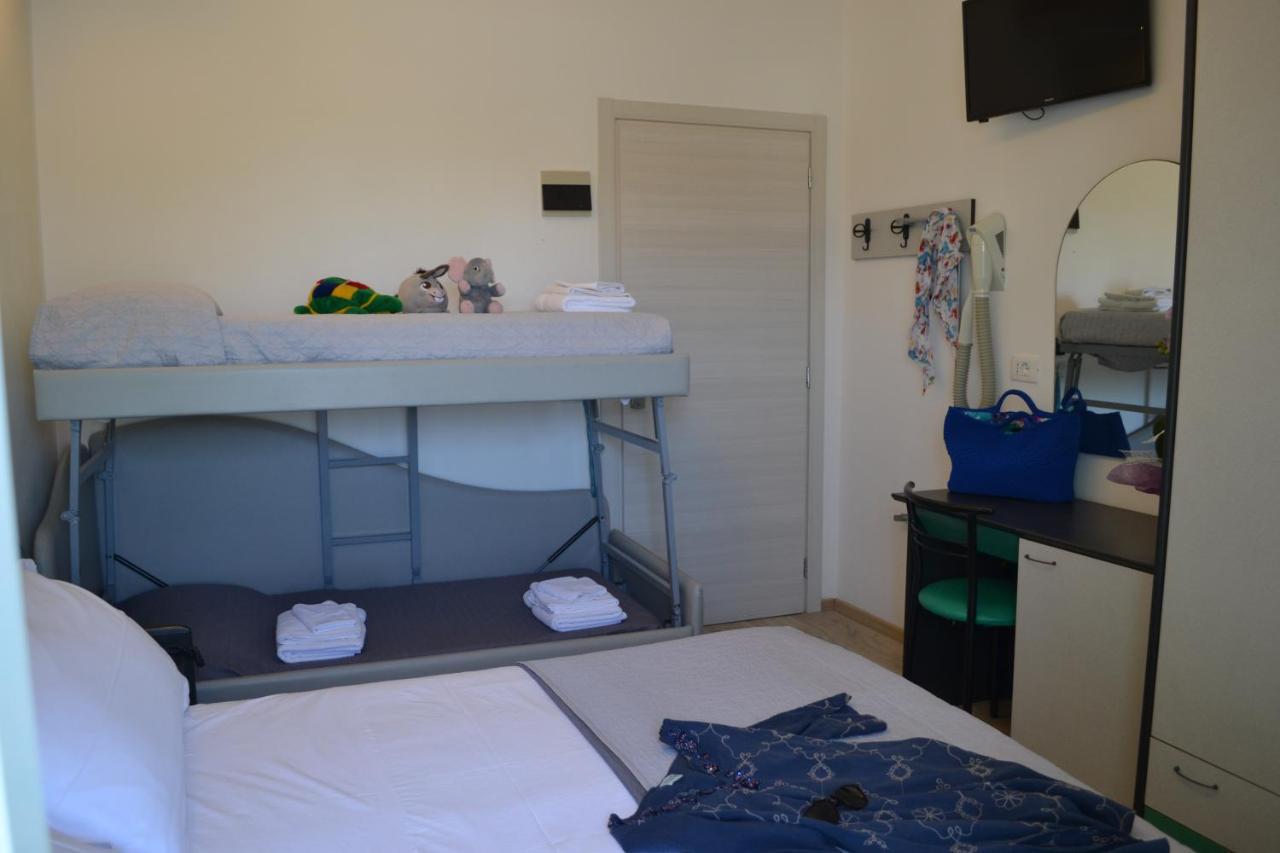 Hotel Tre Stelle 리미니 외부 사진