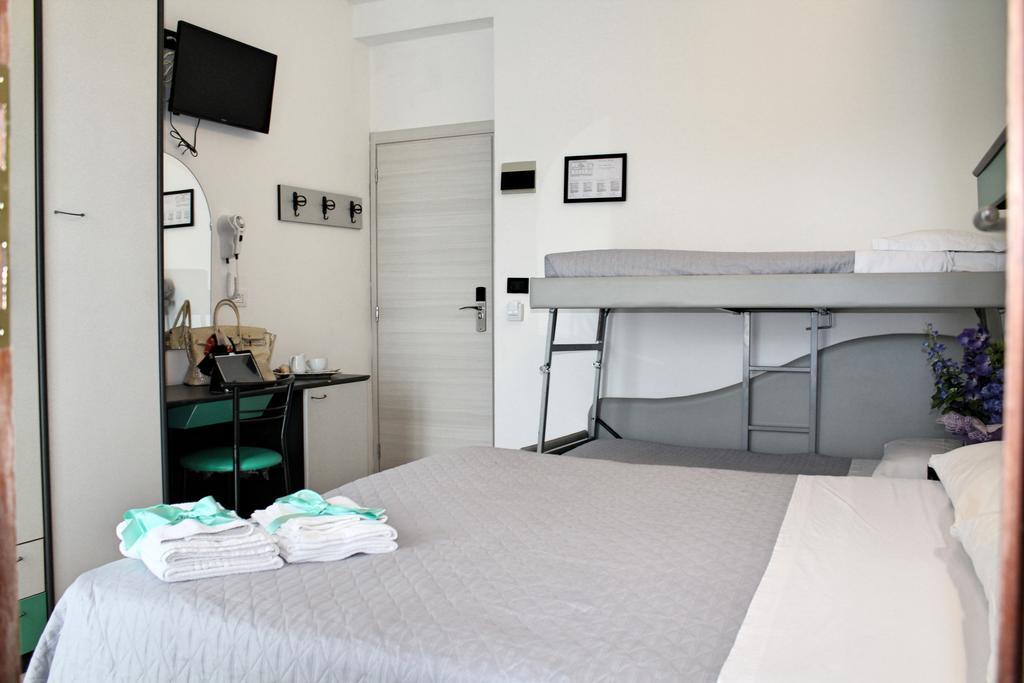 Hotel Tre Stelle 리미니 외부 사진